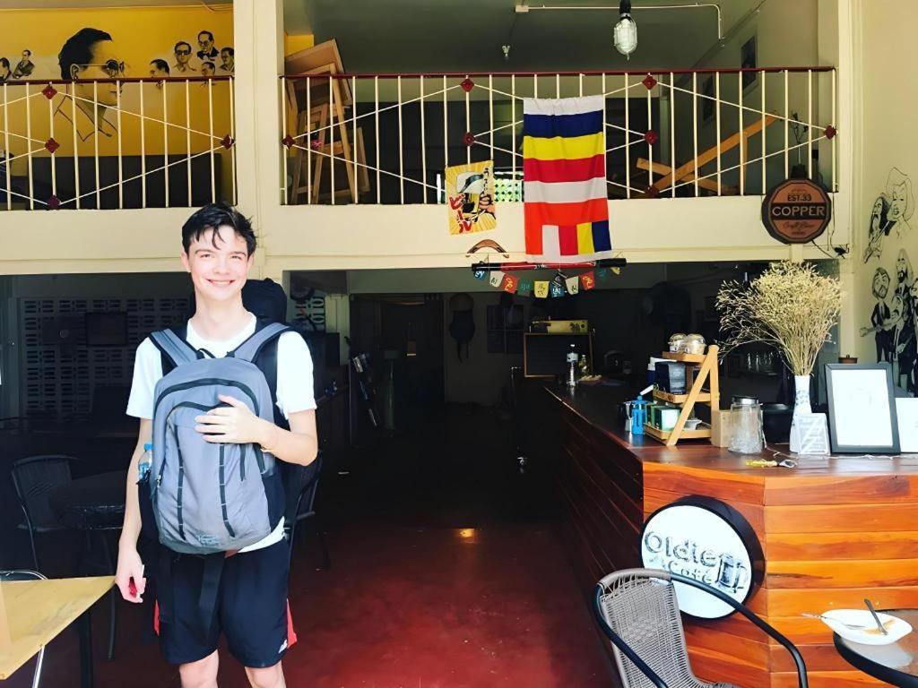 Oldie And Sleepy Hostel Udon Thani Exteriör bild