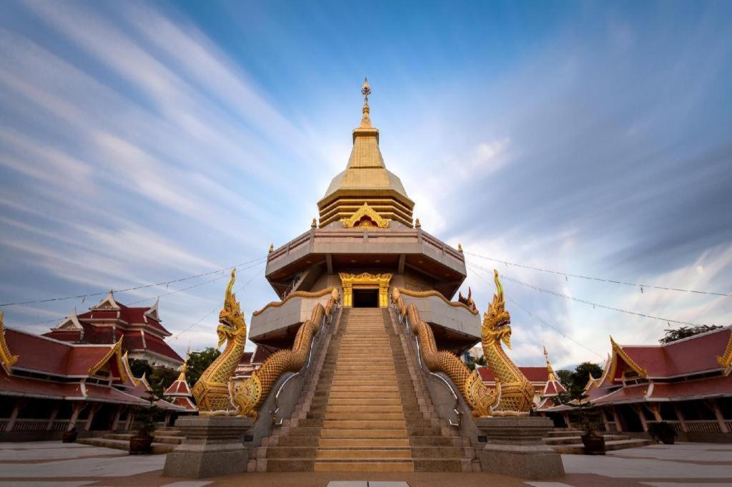 Oldie And Sleepy Hostel Udon Thani Exteriör bild