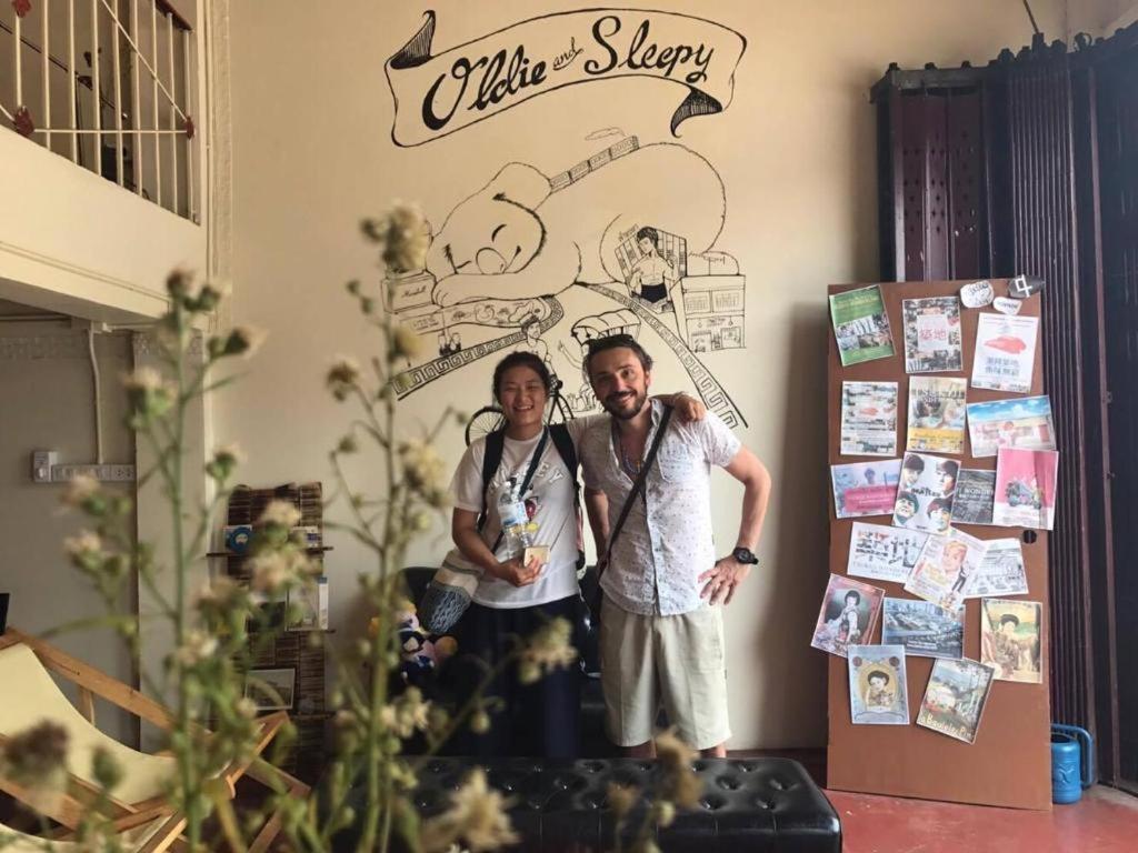Oldie And Sleepy Hostel Udon Thani Exteriör bild