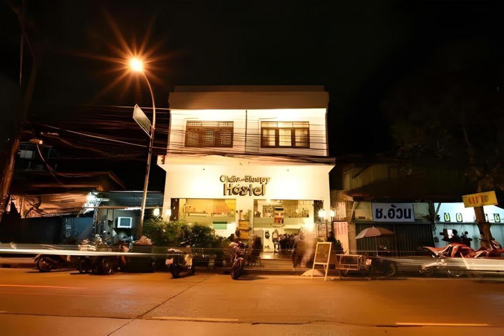 Oldie And Sleepy Hostel Udon Thani Exteriör bild